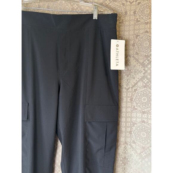 NWT Athleta Women's 16 Chelsea Utility Jogger Athleisure Workout Travel Pants - Picture 1 of 3